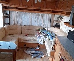 Caravan - Image 7/10