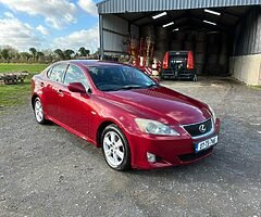 Lexus is250