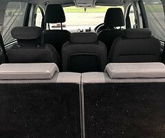 2011 Volkswagen touran - Image 7/8