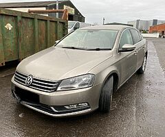 2013 VOLKSWAGEN PASSAT B7 1.6 TDI FOR BREAKING!