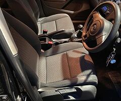 2010 1.6L VW Golf - Image 3/9