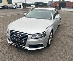 2011 AUDI A4 B8 2.0 TDI SALOON FOR BREAKING !