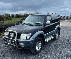 Toyota Land Cruiser.