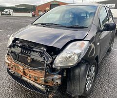 2010 TOYOTA YARIS 1.3 PETROL FOR PARTS!