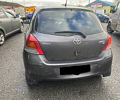 2010 TOYOTA YARIS 1.3 PETROL FOR PARTS! - Image 4/6