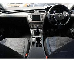 Volkswagen Passat 1.6 Trendline (171) - Image 8/10