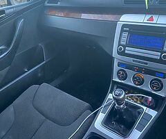Volkswagen Passat - Image 4/7