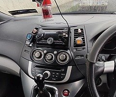 Mitsubishi grandis 07 2.0 diesel - Image 7/9