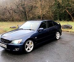 Lexus is200