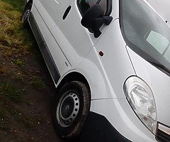 Nissan primaster 07'