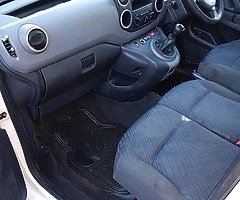 3 seater peugeot partner