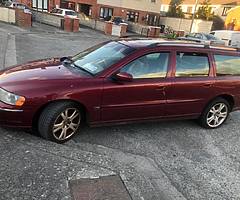 2 liter turbo v70 fast car automatic cruise control cream leather seats
