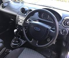 Ford Fiesta Car - Image 5/7