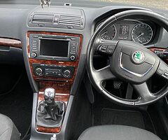 2010 Skoda Octavia 1.6 tdi - Image 5/8