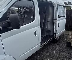 L d v maxus breaking crew cabwith bulkhead - Image 4/10