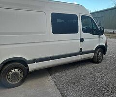 Nissan interstar 07 2.5 new time belt,cluch chit oil ,drive good 6 seats cvrt 07/2022 no tax