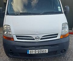 Nissan interstar 07 2.5 new time belt,cluch chit oil ,drive good 6 seats cvrt 07/2022 no tax