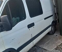 Nissan interstar 07 2.5 new time belt,cluch chit oil ,drive good 6 seats cvrt 07/2022 no tax - Image 4/10
