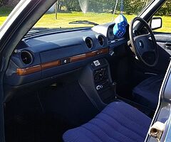 1985 Mercedes W123 200 - Image 6/10