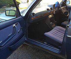 1985 Mercedes W123 200 - Image 10/10