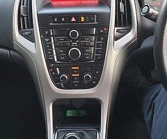 Vauxhall astra 2011 low milage - Image 4/9