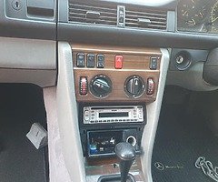 300st 1989 - Image 9/10