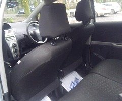 Toyota Yaris. - Image 7/8