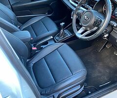 2020 Kia Stonic 3 - Image 6/10
