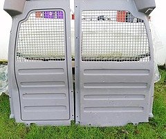 VW Caddy bulkhead
