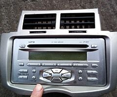 Toyota yaris 2007 radio