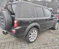 Land Rover - Image 4/10