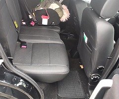 Land Rover - Image 8/10