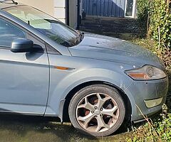 Ford mondeo for scrap/breaking