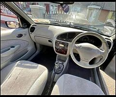 Ford Fiesta  1.6 lt petrol - Image 4/8