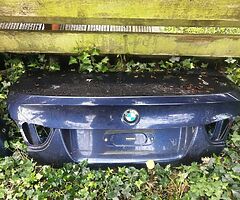 BMW E90 lci (facelift ) trunk