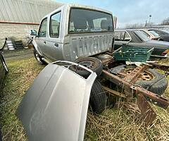 Nissan navara ONLY PARTS - Image 4/5