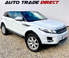 Fuji White Range Rover Evoque