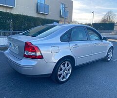 Volvo S40 - Image 4/10
