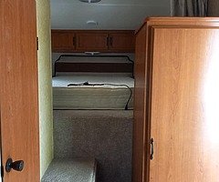 Nissan Navara fifth wheel camper - Image 5/10