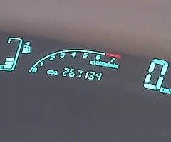 Nissan micra and toyota yaris - Image 5/10