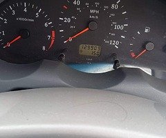 Nissan micra and toyota yaris - Image 8/10