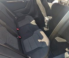 Volkswagen Passat - Image 8/10