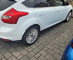 Car - Image 3/5