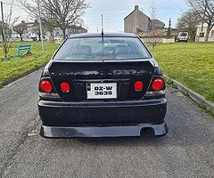 LEXUS IS200 - Image 5/10
