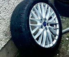 Ford Focus 5x108