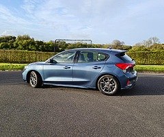 Ford Focus 1.0 125 ST-LINE