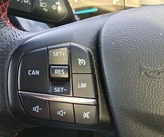 Ford Focus 1.0 125 ST-LINE - Image 5/10