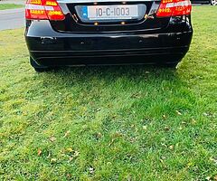 MERCEDES E200 - Image 4/10