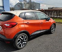 Renault Captur 0.9 intense hatchback petrol manual (90bhp)