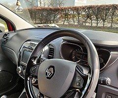 Renault Captur 0.9 intense hatchback petrol manual (90bhp) - Image 6/7